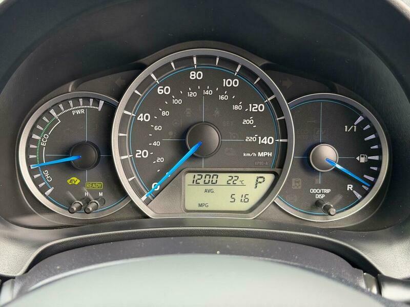 Toyota Yaris Vvt-i Trend White #19