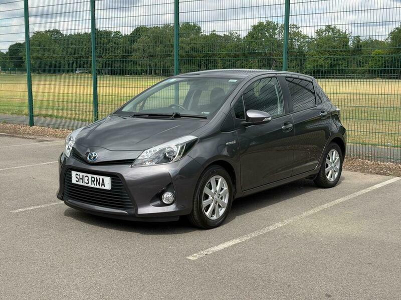 Toyota Yaris 1.5 Vvt-h T4 Cvt Grey #3