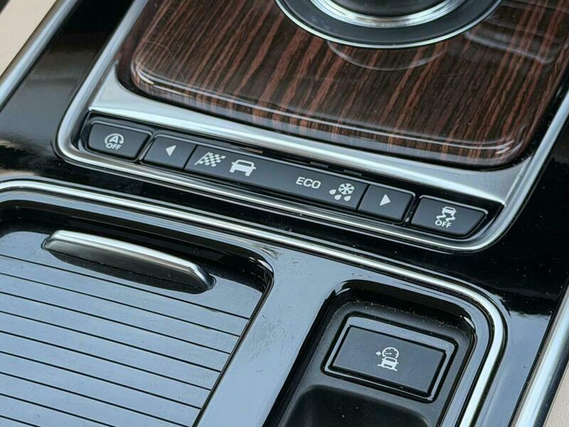 Jaguar XF Sportbrake 2.0 Portfolio White #35