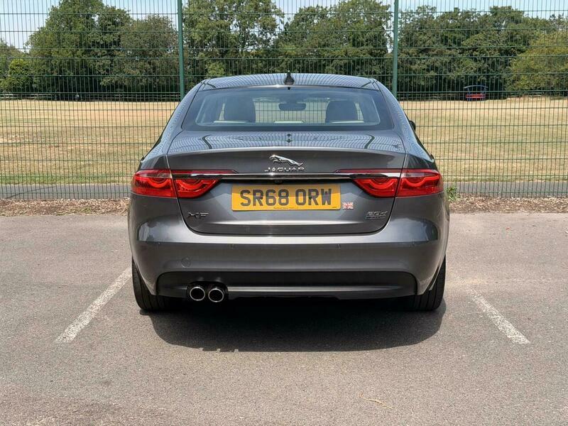 Jaguar XF Sportbrake 2.0 Portfolio White #11