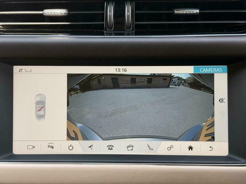 Jaguar XF Sportbrake 2.0 Portfolio White #20