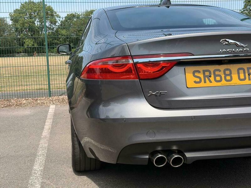 Jaguar XF Sportbrake 2.0 Portfolio White #65