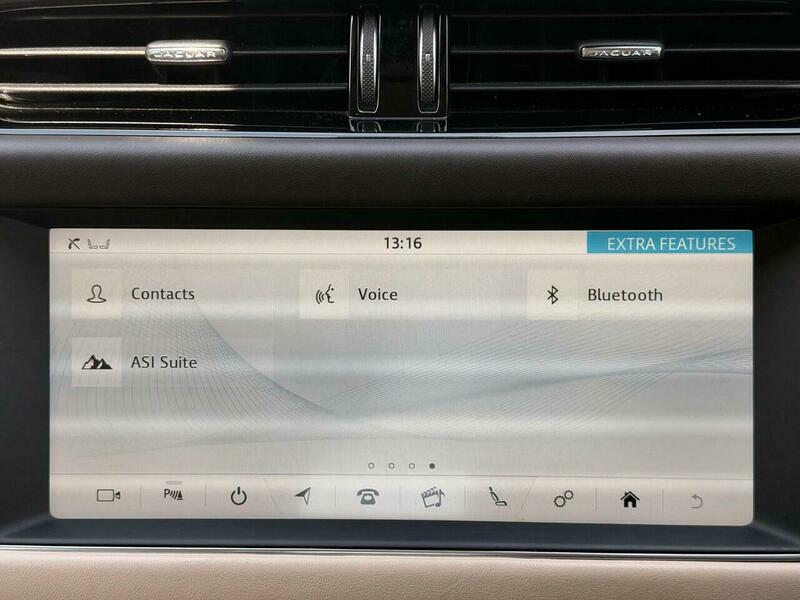 Jaguar XF Sportbrake 2.0 Portfolio White #21
