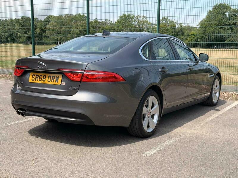 Jaguar XF Sportbrake 2.0 Portfolio White #12