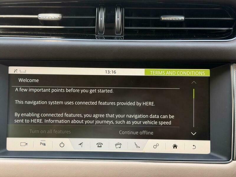 Jaguar XF Sportbrake 2.0 Portfolio White #19