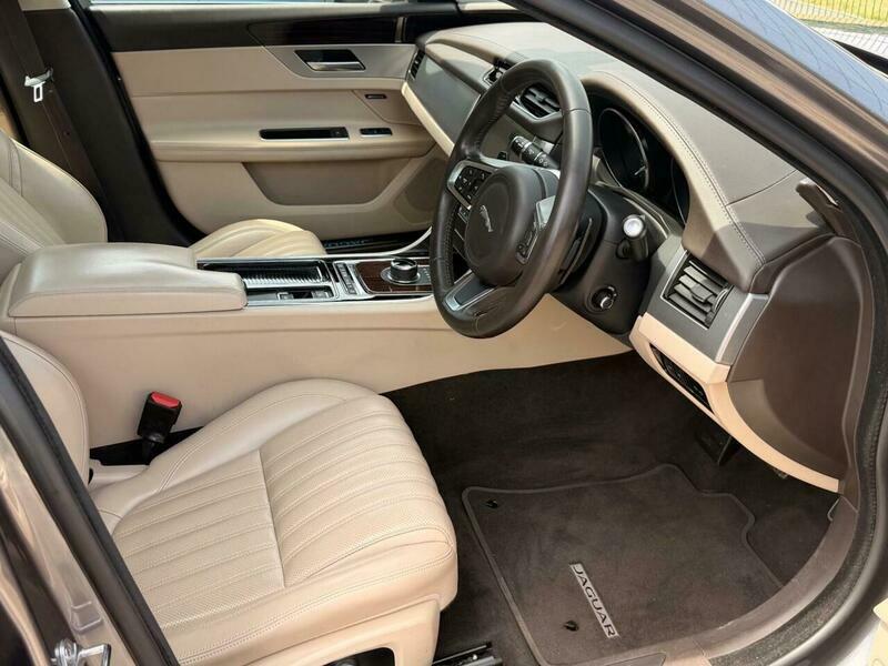 Jaguar XF 2.0D Portfolio Awd Grey #6