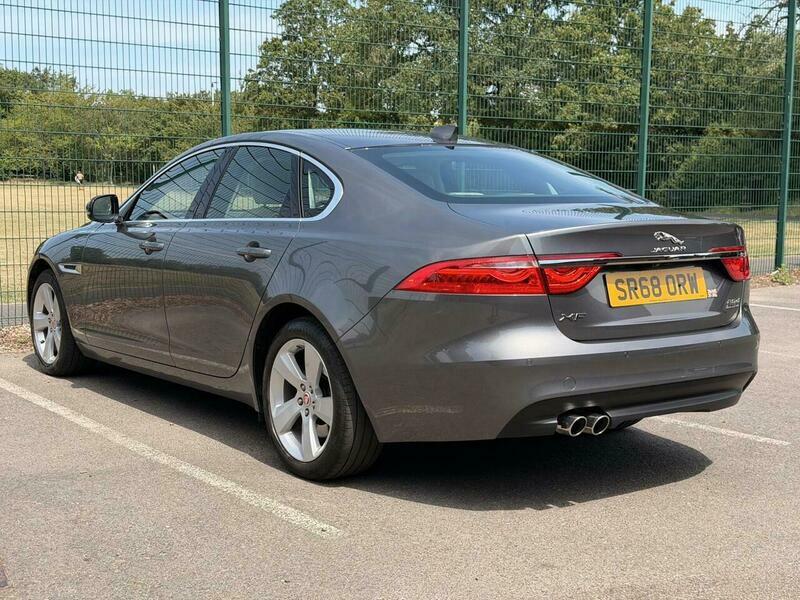 Jaguar XF Sportbrake 2.0 Portfolio White #10