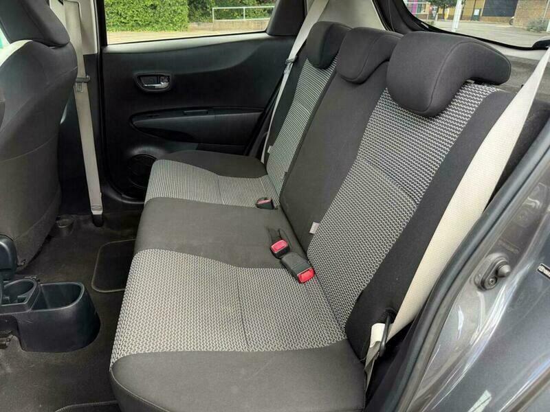 Toyota Yaris Hatchback 1.0 Vvt-i Tr Euro 5 201362 Grey #12