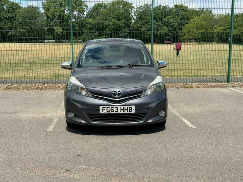 Toyota Yaris Hatchback 1.0 Vvt-i Tr Euro 5 201362 Grey #2