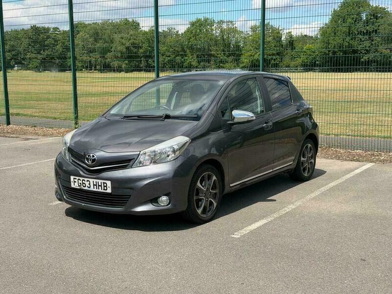 Toyota Yaris Hatchback 1.0 Vvt-i Tr Euro 5 201362 Grey #3