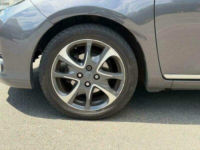 Toyota Yaris Hatchback 1.0 Vvt-i Tr Euro 5 201362 Grey #35
