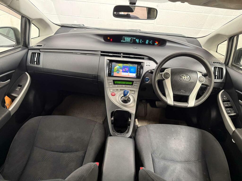 Toyota Prius 1.5 Saloon Hybrid Cvt 120 Gkm, 70 Bhp Silver #2