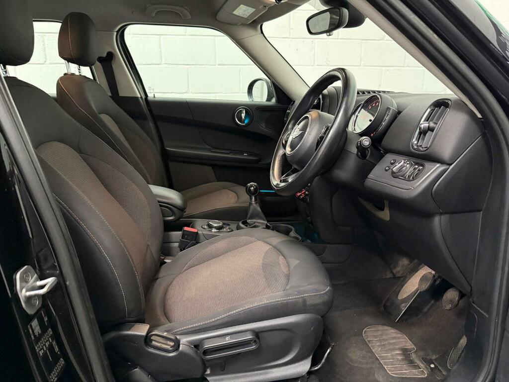 Mini Countryman Cooper S E All4 Black #27