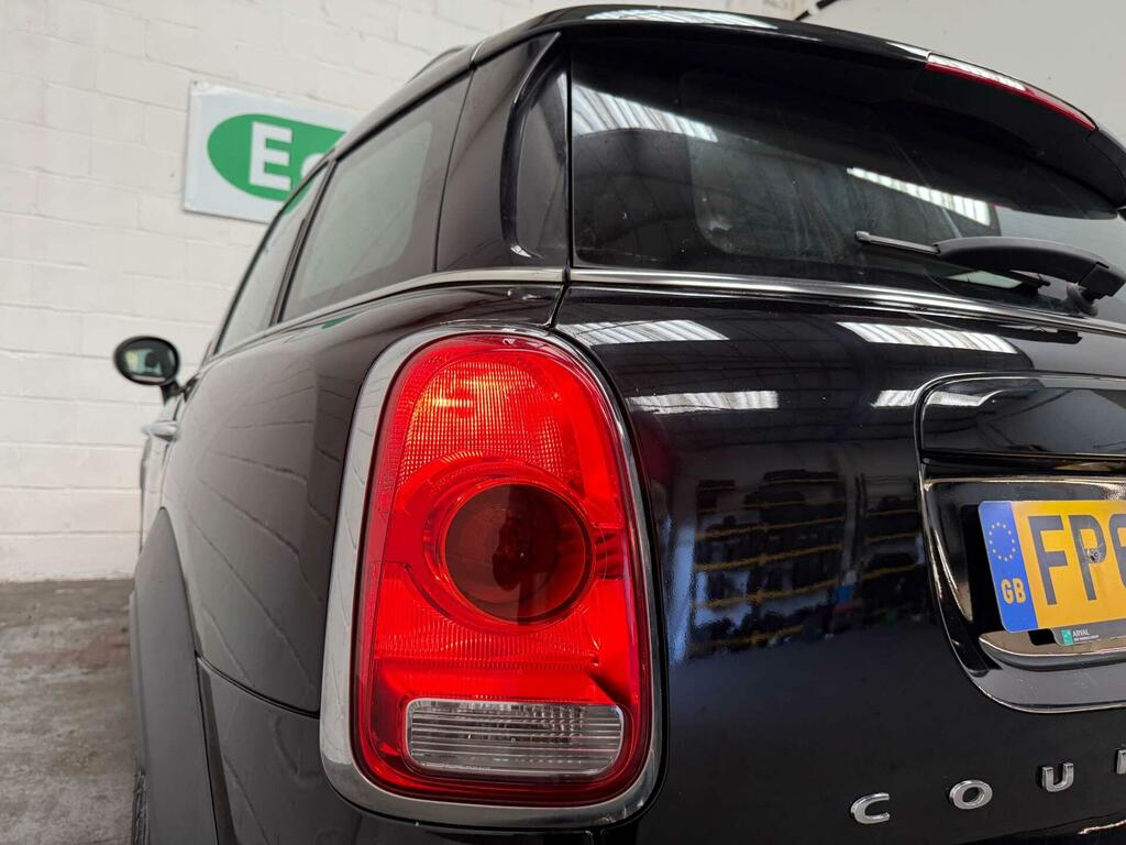 Mini Countryman Cooper S E All4 Black #18