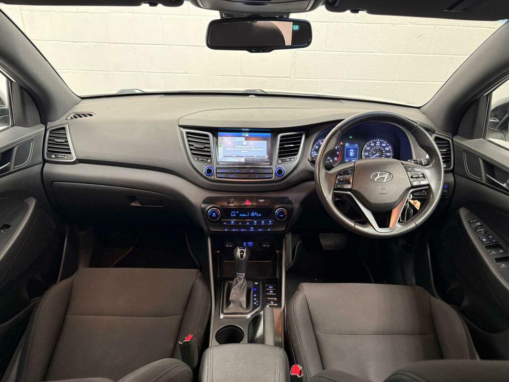 Hyundai Tucson Go Se White #2