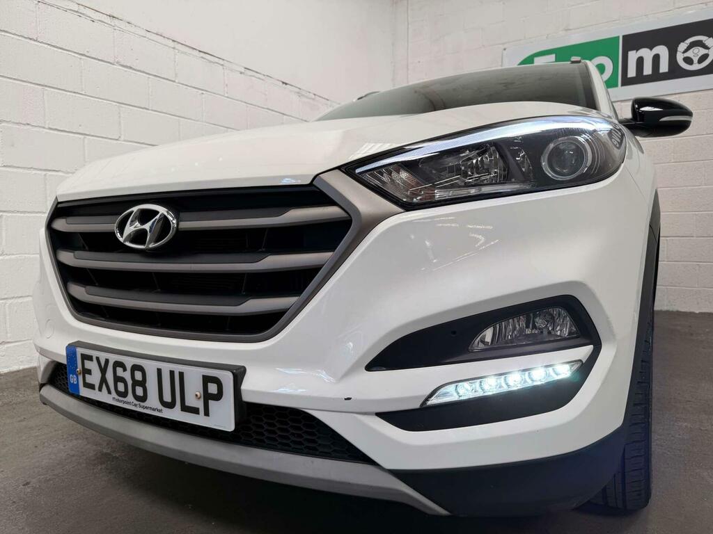 Hyundai Tucson Go Se White #6