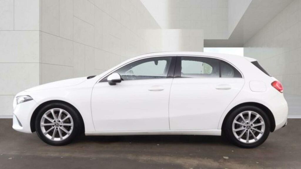 Mercedes-Benz A Class 1.5 A180d Sport 7G-dct Euro 6 Ss DF68CSX White #5