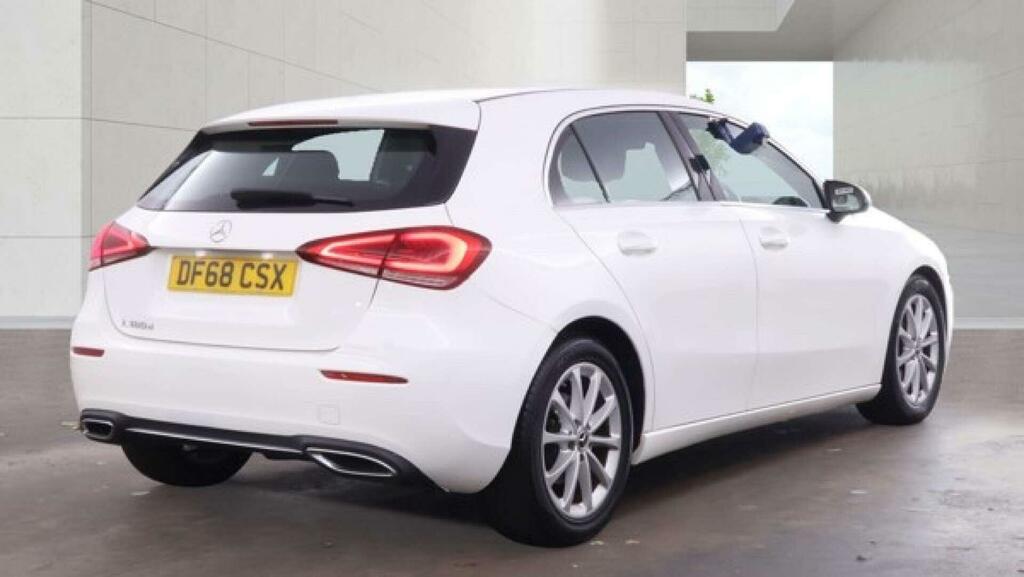 Mercedes-Benz A Class 1.5 A180d Sport 7G-dct Euro 6 Ss DF68CSX White #4