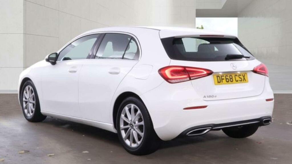 Mercedes-Benz A Class 1.5 A180d Sport 7G-dct Euro 6 Ss DF68CSX White #3