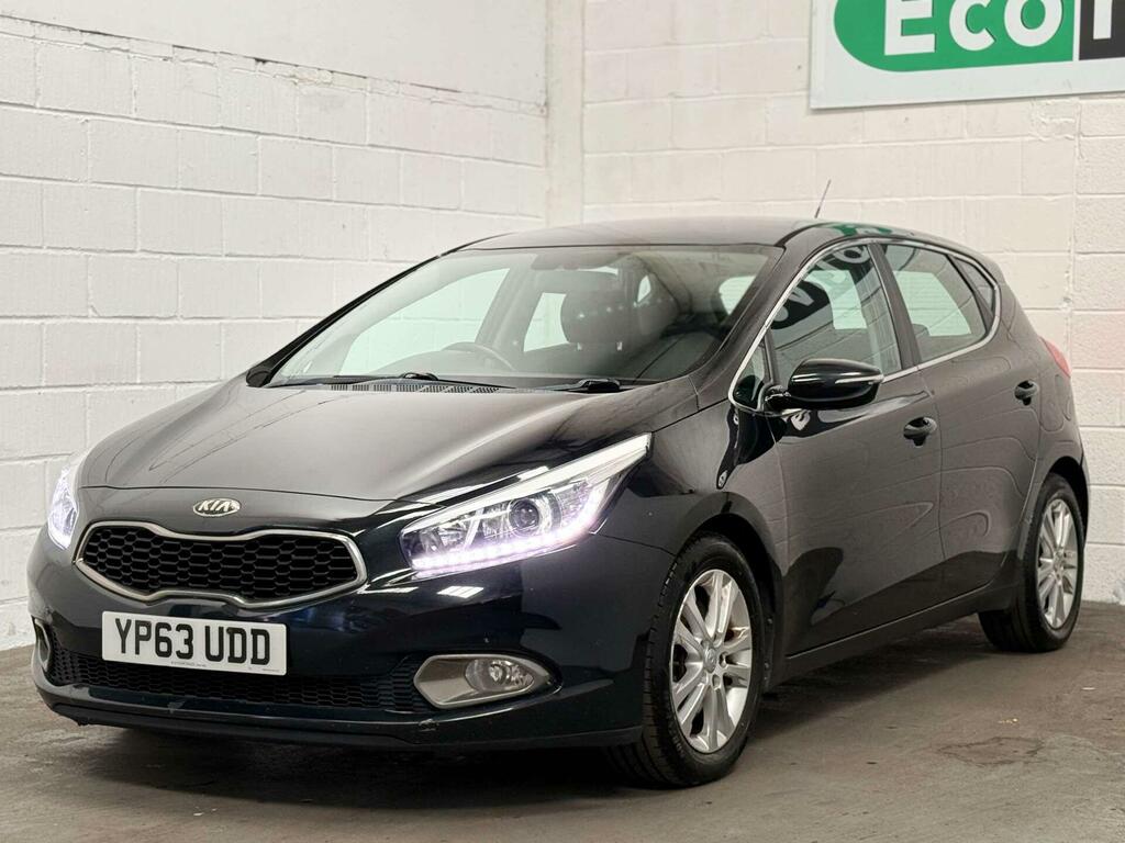 Kia Ceed 2 Black #4