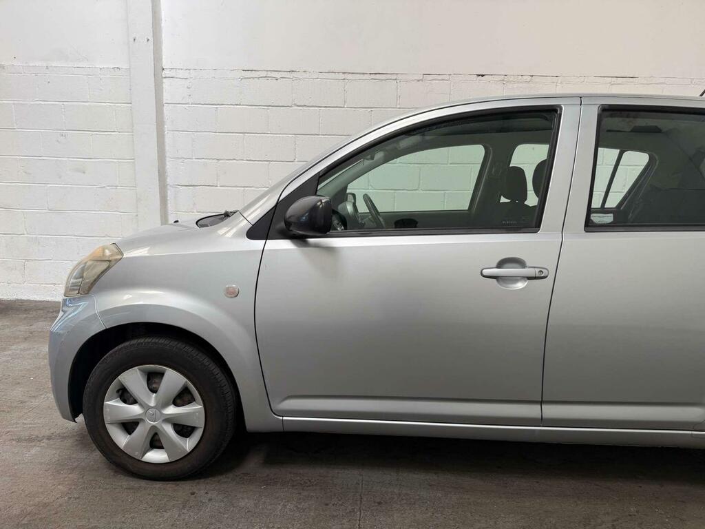 Daihatsu Sirion 1.0 S Blue #10