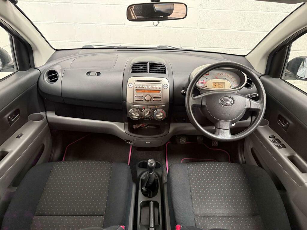 Daihatsu Sirion S Silver #2