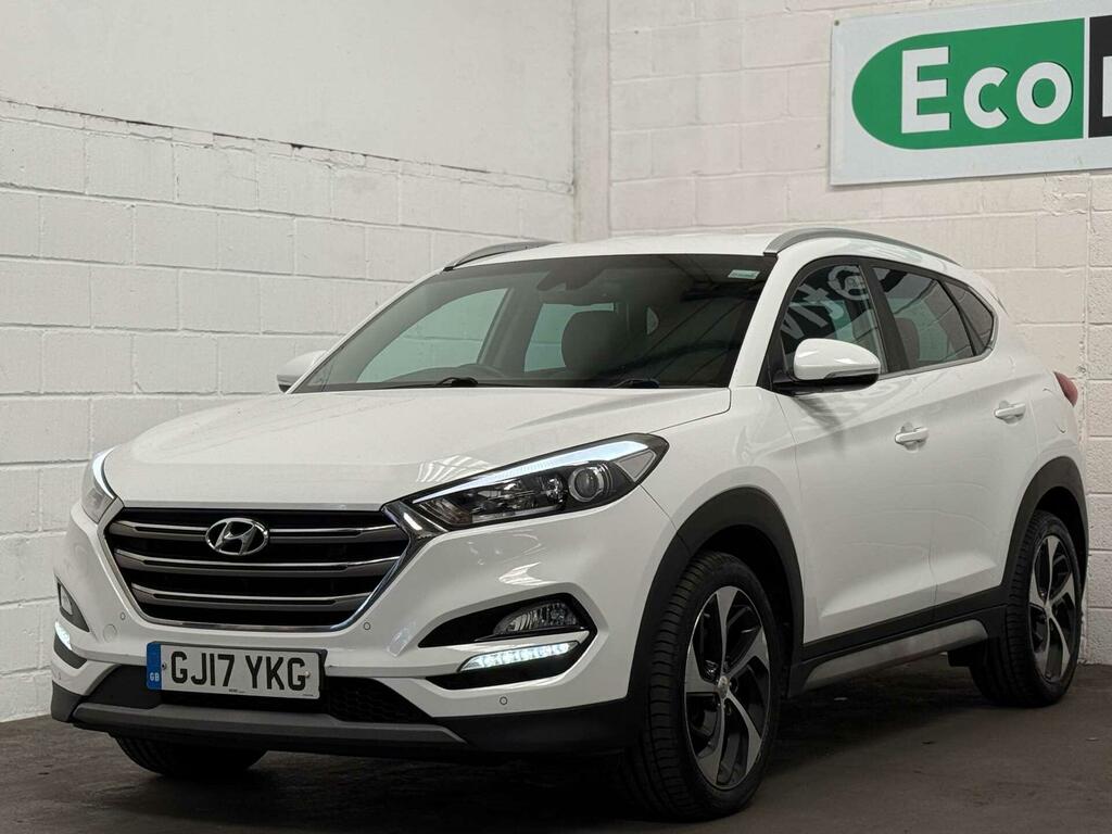 Hyundai Tucson Premium White #4