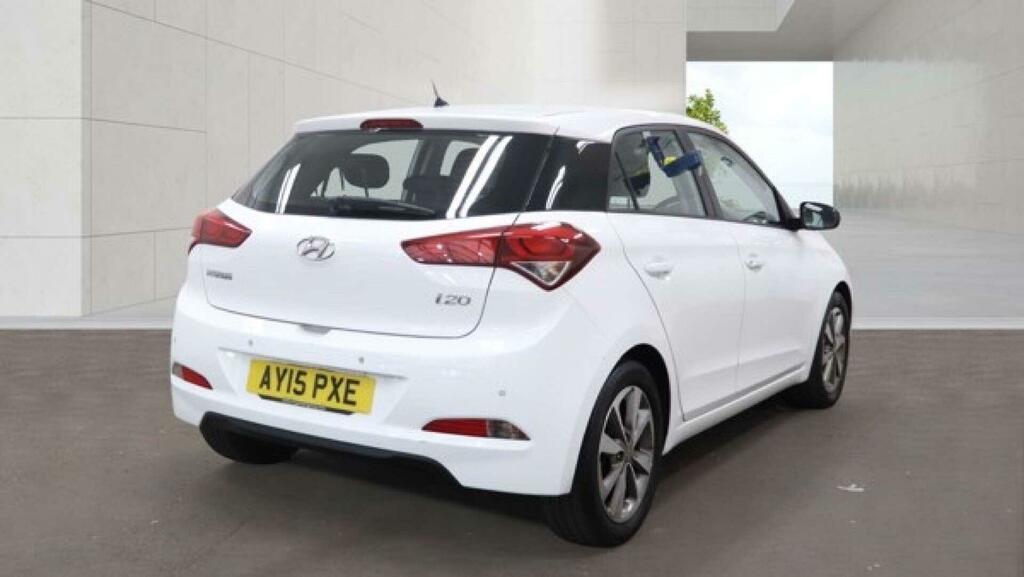 Hyundai I20 Se White #3