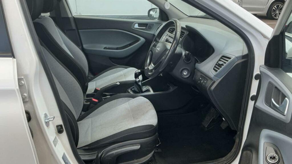 Hyundai I20 I20 Premium Mpi Silver #9