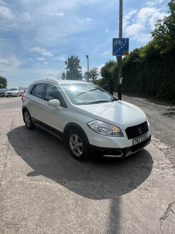 Suzuki SX4 S Cross 1.6 Ddis Sz4 White #2
