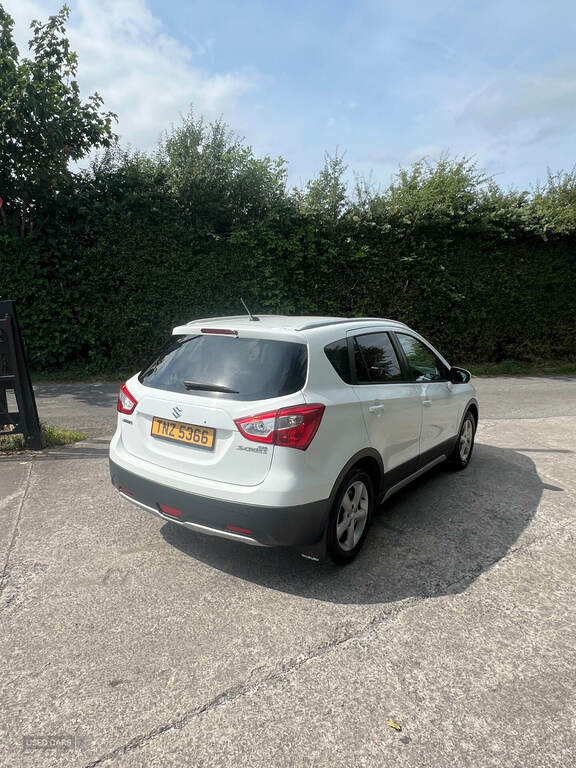 Suzuki SX4 S Cross 1.6 Ddis Sz4 White #4