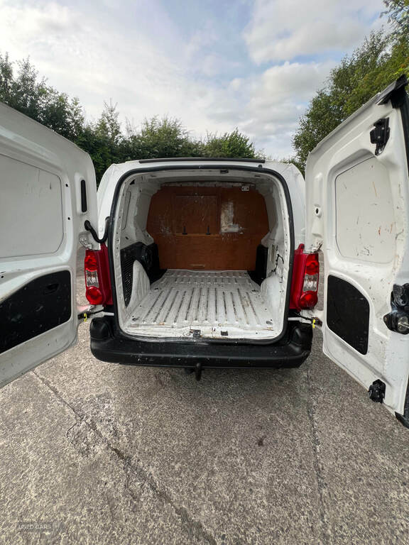 Citroen Berlingo 1.6 Hdi 625Kg X 75Ps White #4