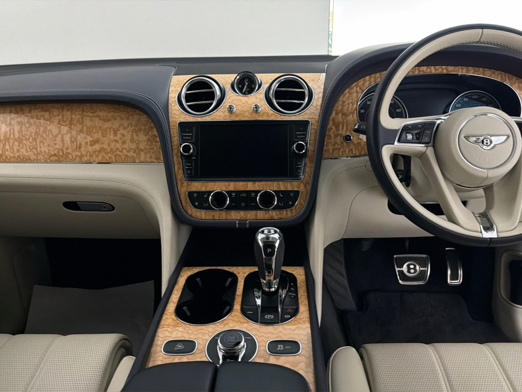 Bentley Bentayga 4.0T V8 550 Bhp 4Wd Vq White #5