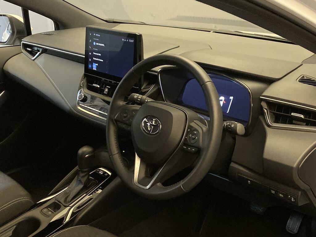 Toyota Corolla 1.8 Vvt-h 140 Bhp Icon Vq BF73TMU White #4