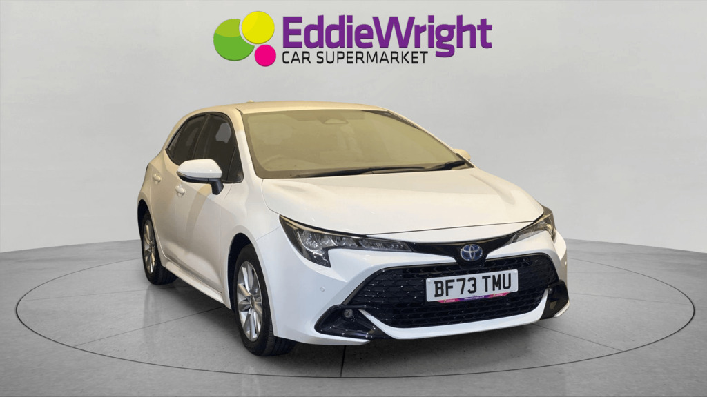 Toyota Corolla 1.8 Vvt-h 140 Bhp Icon Vq White