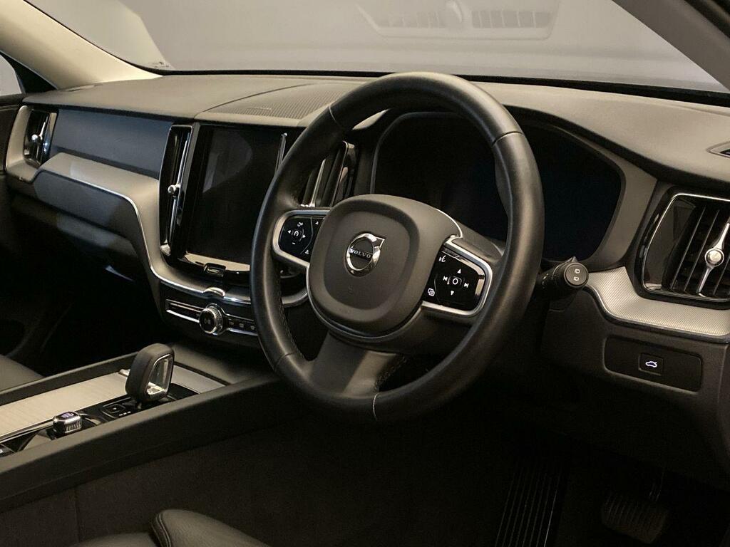 Volvo XC60 2.0T B5 250 Bhp Plus Awd Vq WD74GWK #4