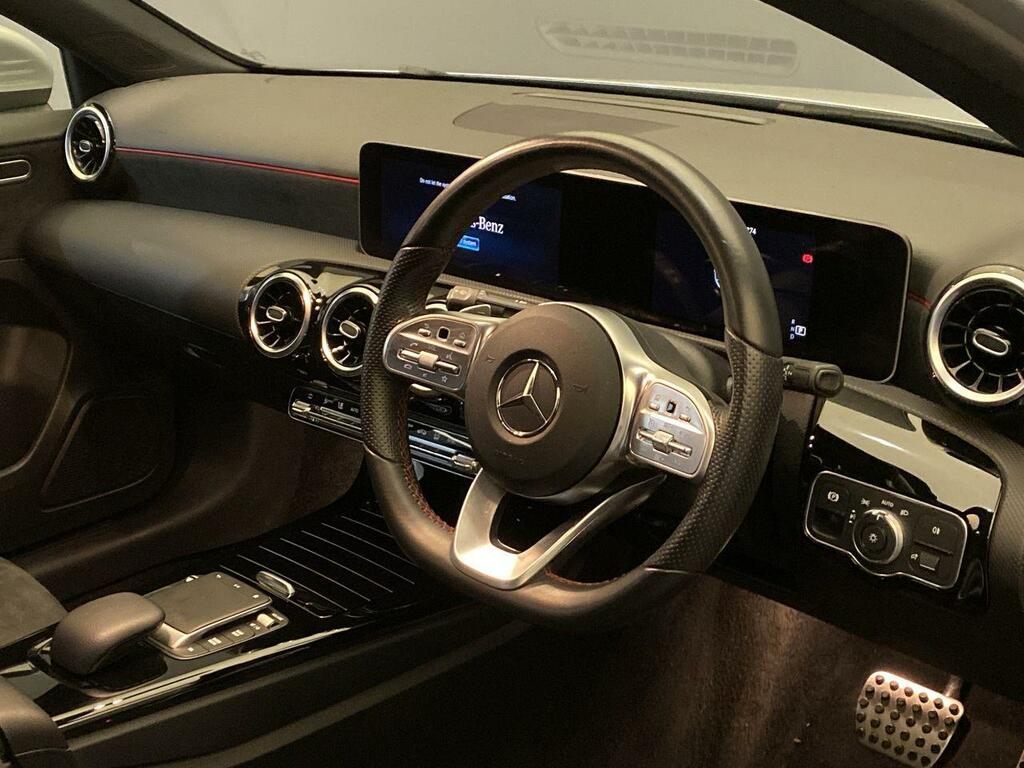 Mercedes-Benz A Class A220 2.0 190Bhp Amg Line Executive 8G -Dct Nq WA71LZN #4