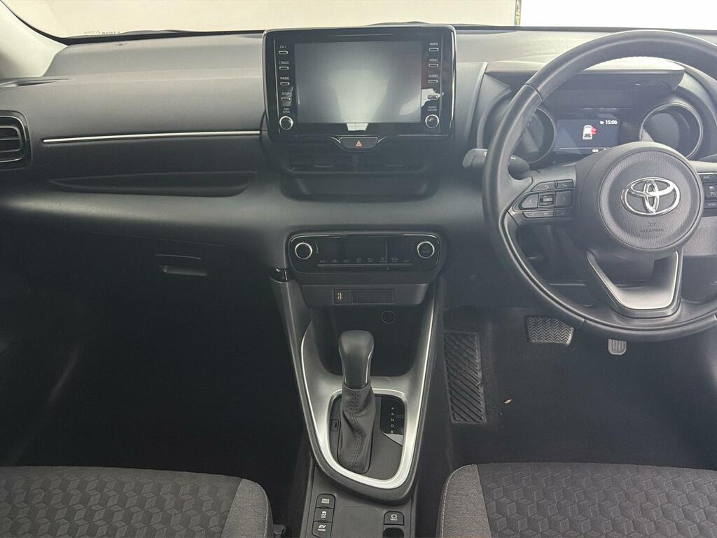 Toyota Yaris 1.5 Vvt-h 116 Bhp Design E-cvt Nq YJ73KJT #5