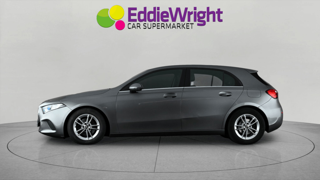 Mercedes-Benz A Class A180 1.3T 136 Bhp Se Hatchback Nq DA68XDC #3