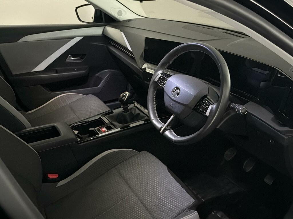 Vauxhall Astra 1.2 T Design YUI7296 #4