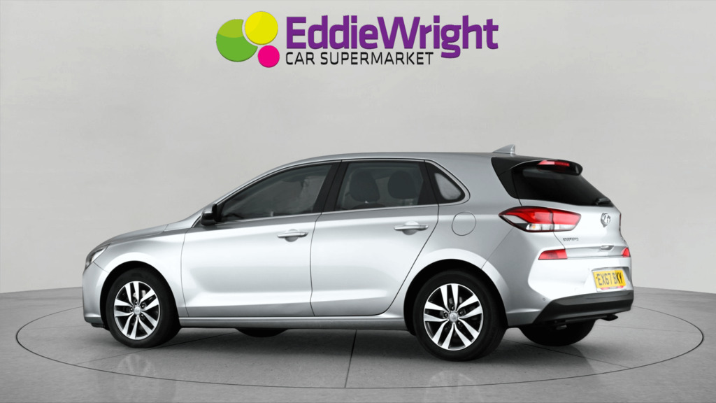 Hyundai I30 1.6 Crdi Blue Drive Se Nav Nq EX67BKY #3