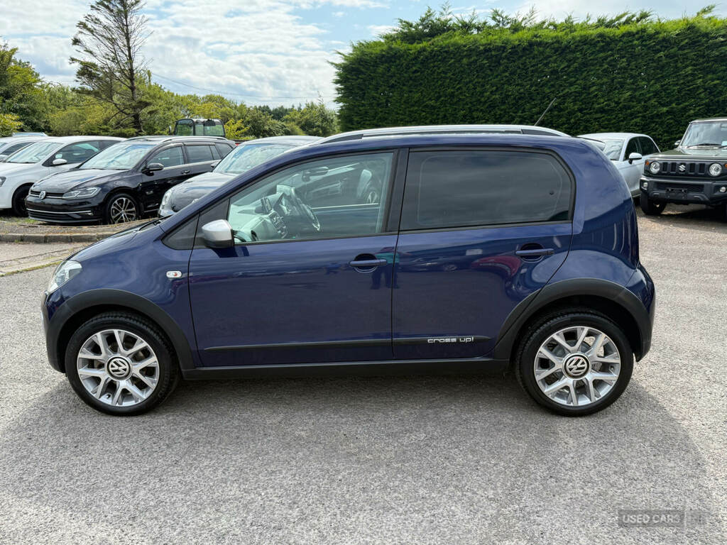 Volkswagen Up High Up 1.0 Blue #4