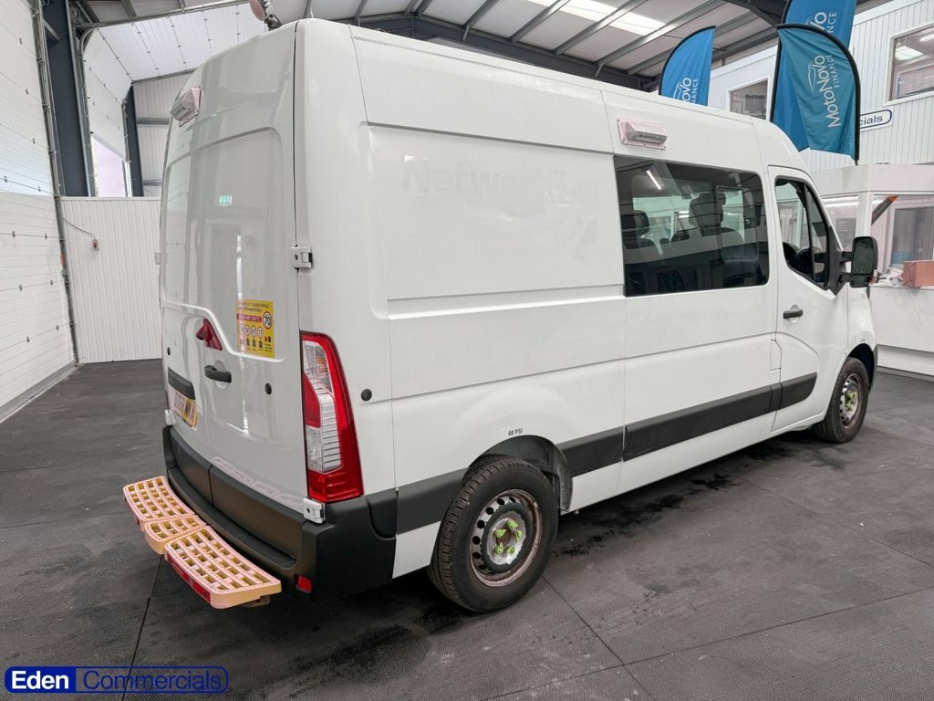 Vauxhall Movano Mpv BD68MKA White #4