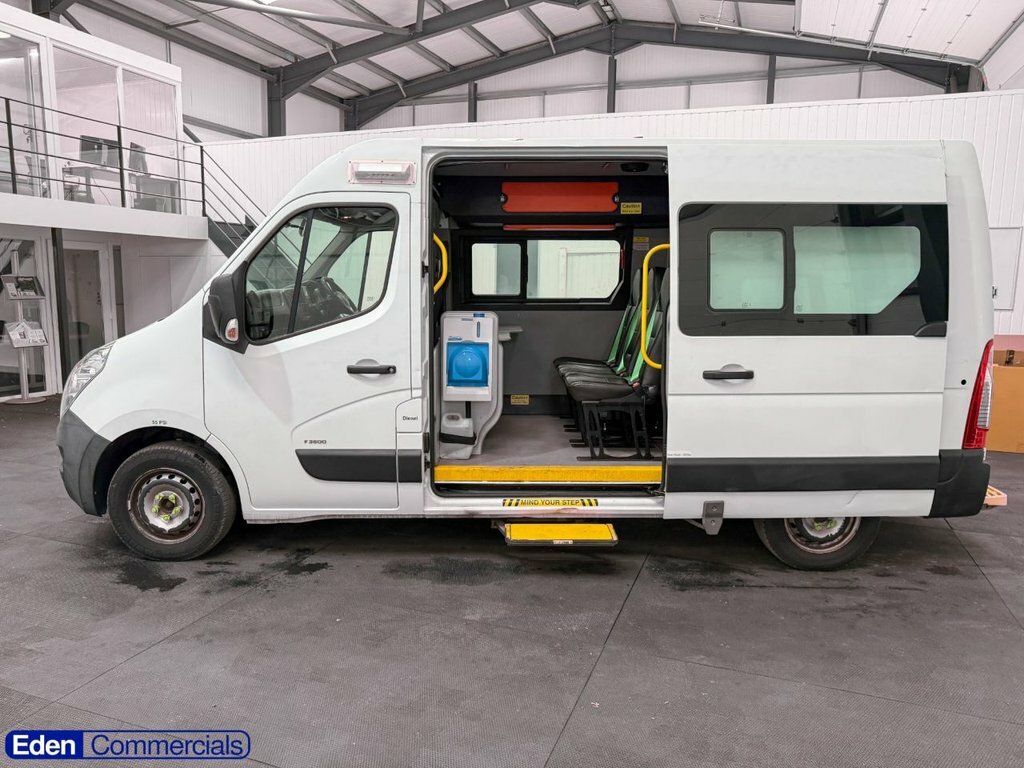 Vauxhall Movano Mpv BD68MKA White #3