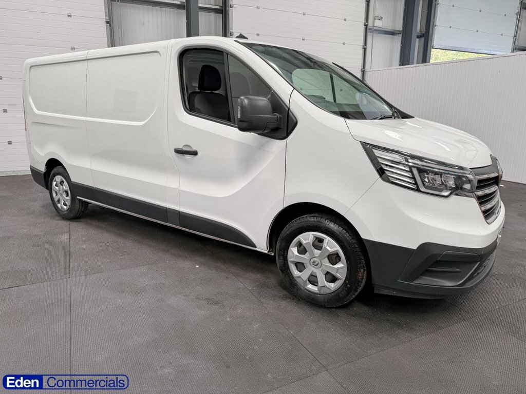 Renault Trafic 2L Advance White