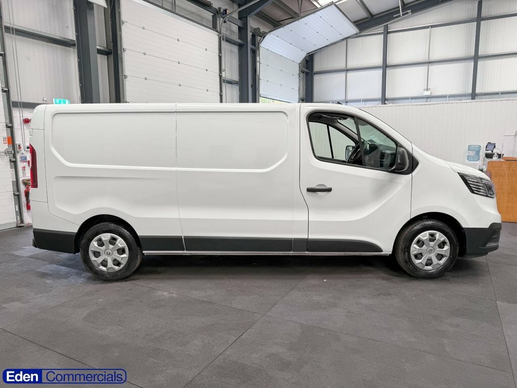 Renault Trafic 2L Advance FD23SYZ White #2