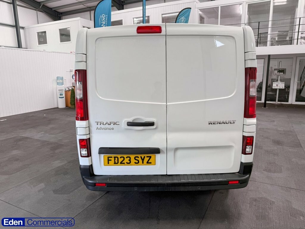 Renault Trafic 2L Advance FD23SYZ White #6