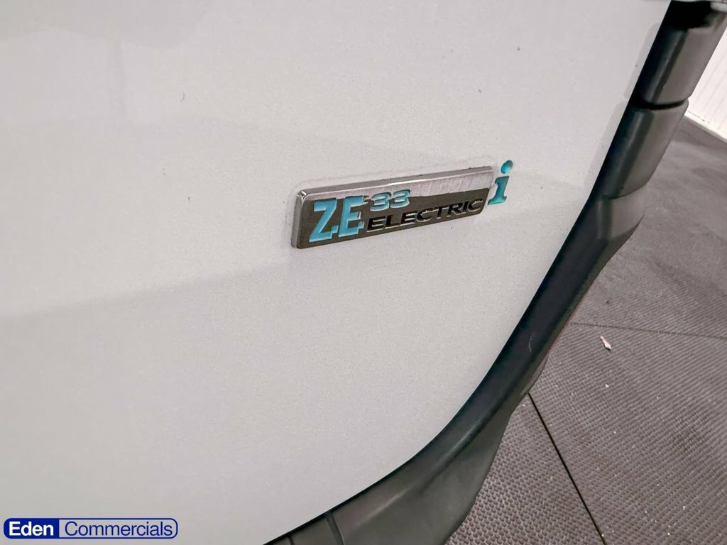 Renault Kangoo Maxi Combi White #5