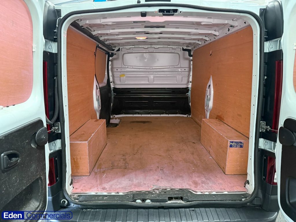 Renault Trafic 2L Start MJ73VZK White #4