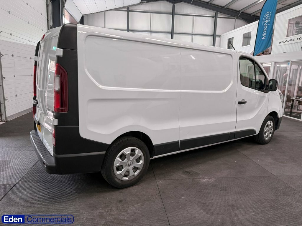Renault Trafic 2L Start MJ73VZK White #2
